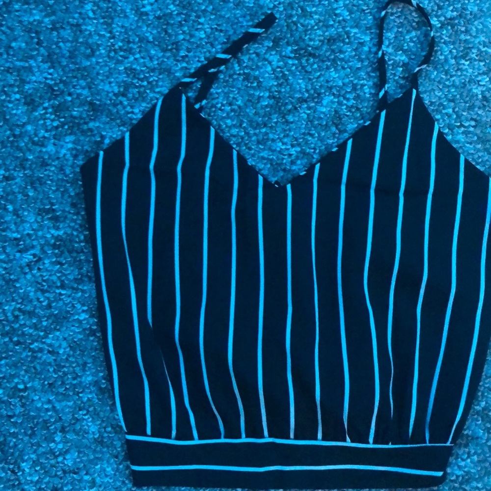Cropped shirt